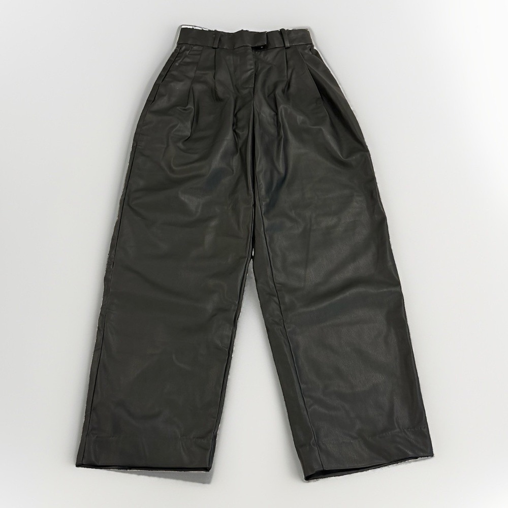 H&M | Faux Leather High Waited Pants US Size 2 Pleated